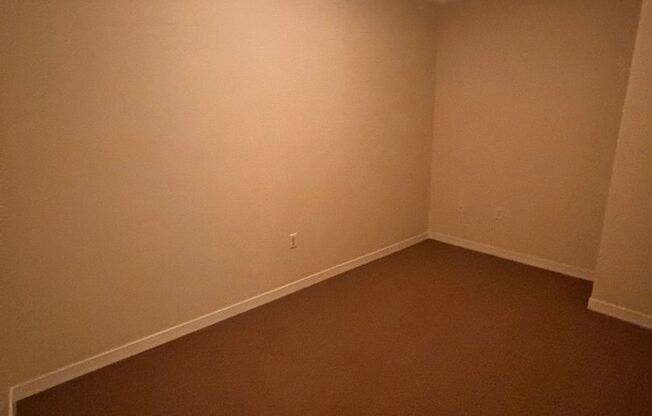 2 beds, 2 baths, $1,660, Unit 408