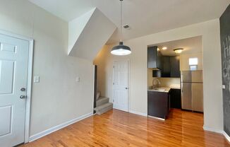2 beds, 1 bath, 1,200 sqft, $1,800, Unit Unit 3R