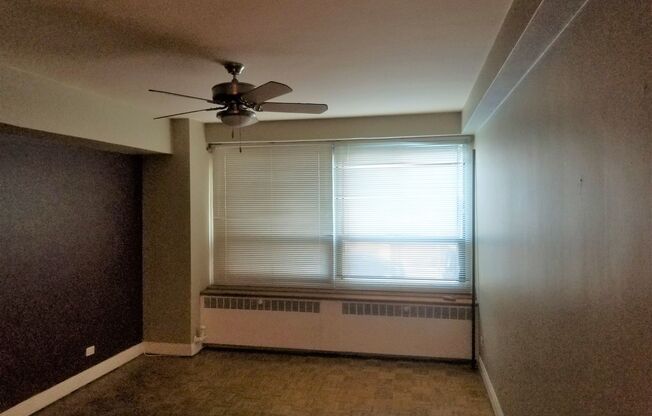 2 beds, 1 bath, 1,250 sqft, $2,735, Unit 418-0205