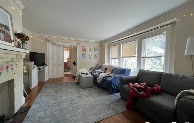 289 Foster St # 2
