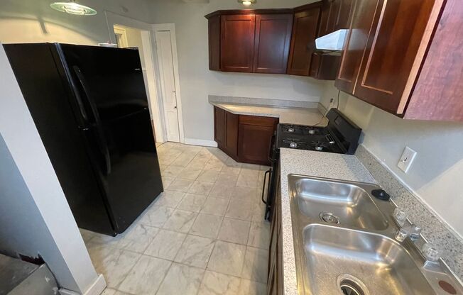 6 beds, 2 baths, 3,000 sqft, $2,849, Unit UNIT 19