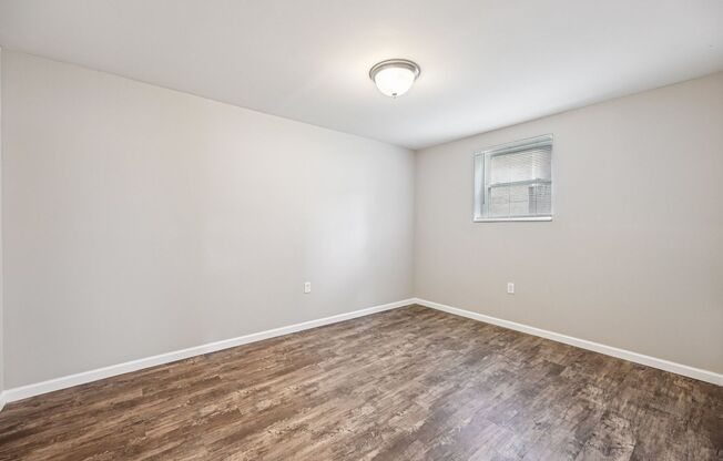 2 beds, 1 bath, 665 sqft, $1,040, Unit 1738F