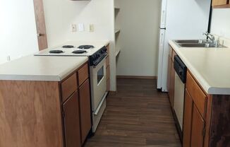 2 beds, 1 bath, 750 sqft, $645, Unit Building 51-Unit 2