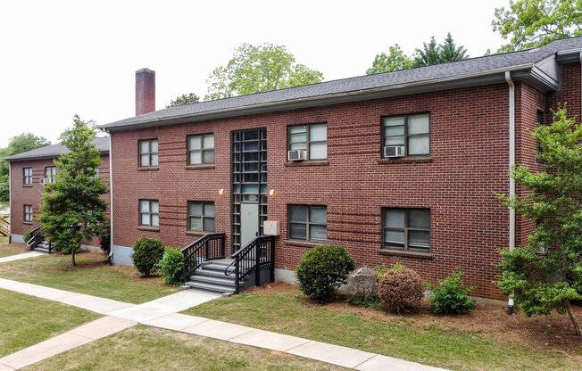 2 beds, 1 bath, 800 sqft, $850, Unit 116 C