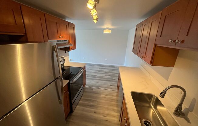 1 bed, 1 bath, 800 sqft, $1,745, Unit 2727 - 102