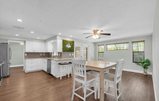 502 TIMBER BAY CIR E