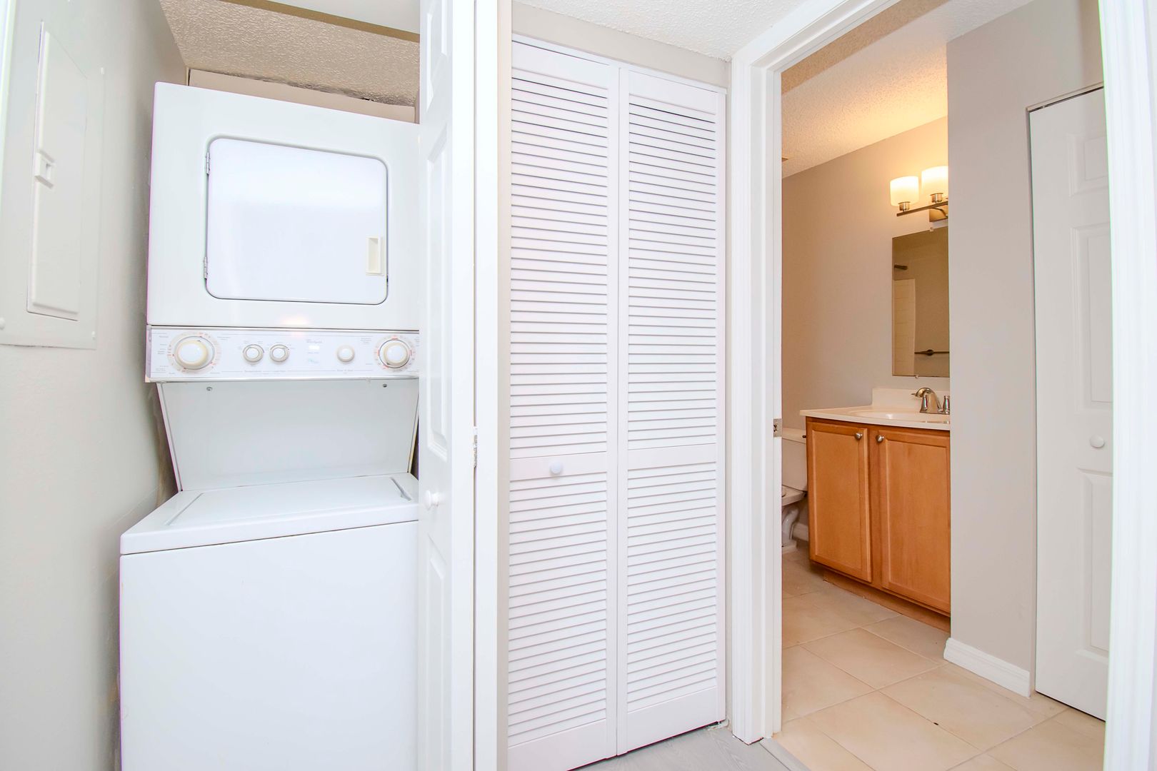 202 Lake Parsons Green #106