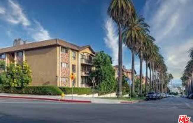 1 bed, 1 bath, 826 sqft, $2,500, Unit 654