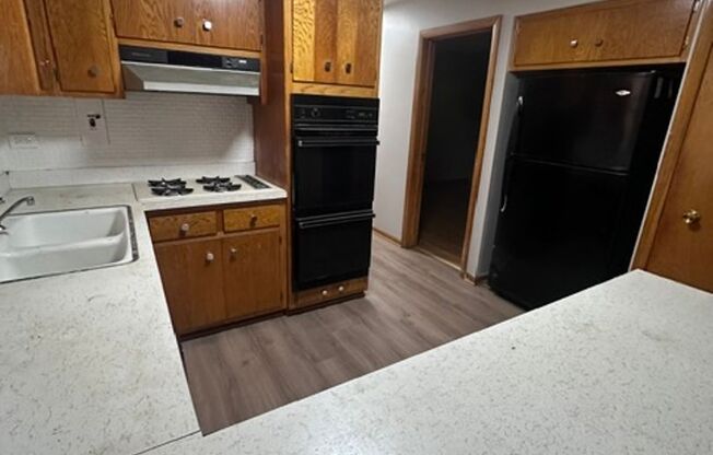 6045 Keating