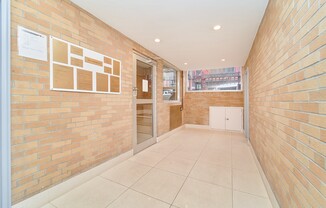 353 W 44 ST