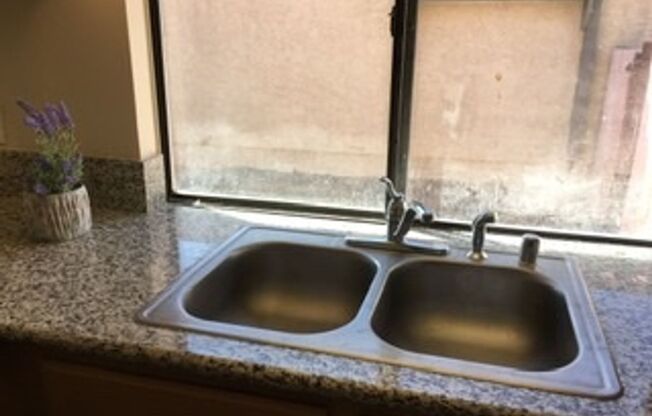 Great Location close to shopping at Durango and Summerlin Parkway