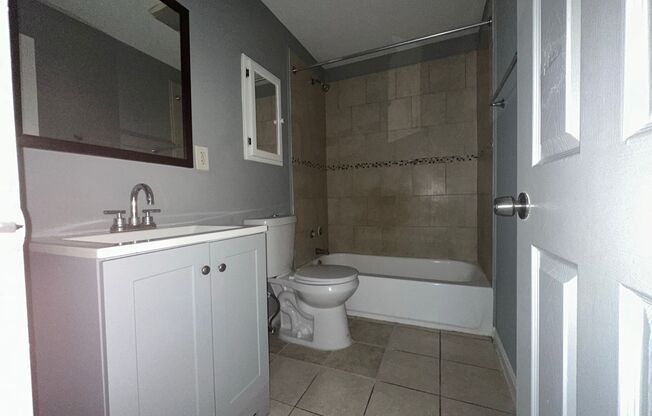 2 beds, 1 bath, $1,500