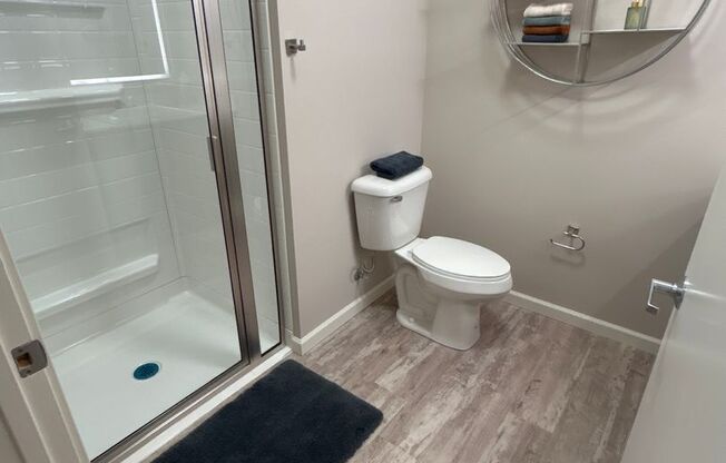Studio, 1 bath, 502 sqft, $1,200, Unit 17