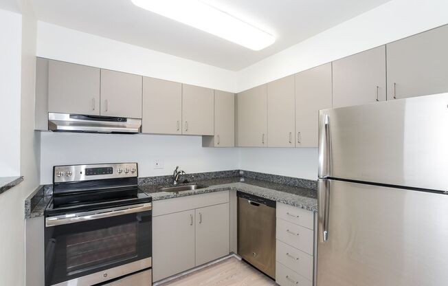 3 beds, 1 bath, 910 sqft, $3,749, Unit 1364-1