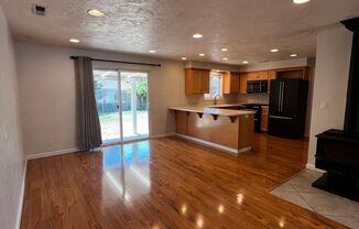 4-Bedroom 3-Bathroom house with attached 1 bedroom apartment