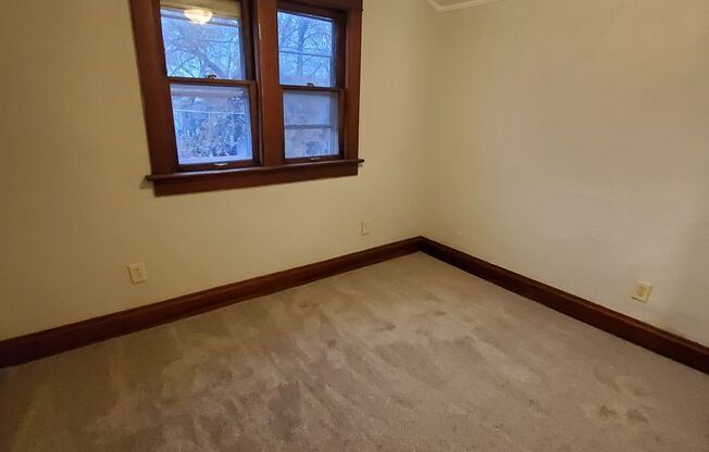 3 beds, 1 bath, $1,795