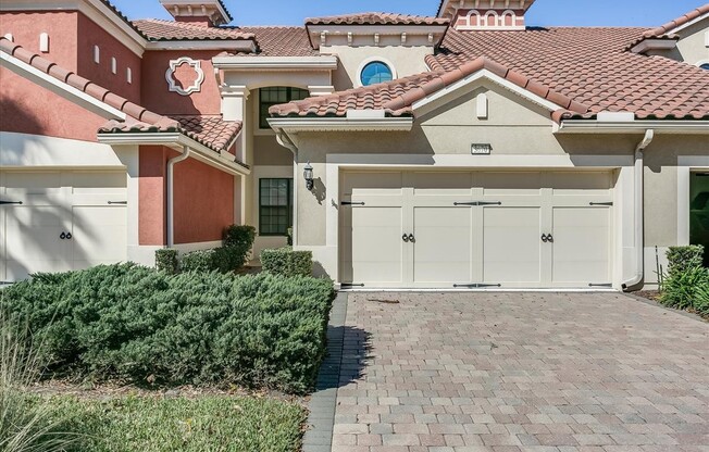 Beautiful Townhome in Vizcaya