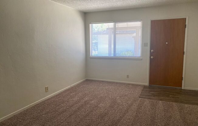 2 beds, 1 bath, 700 sqft, $1,129, Unit 2210