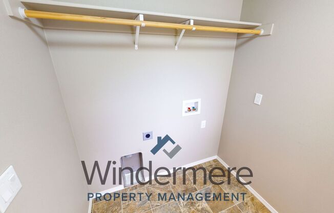 3 beds, 2 baths, 1,064 sqft, $1,695, Unit chin207-1