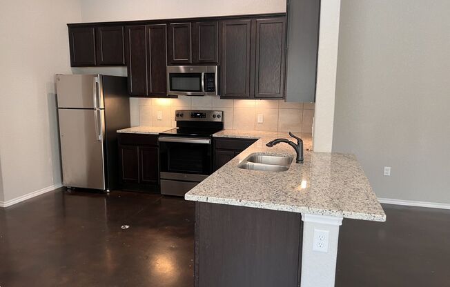 3 beds, 2 baths, $1,295, Unit 1139 Stanley Way