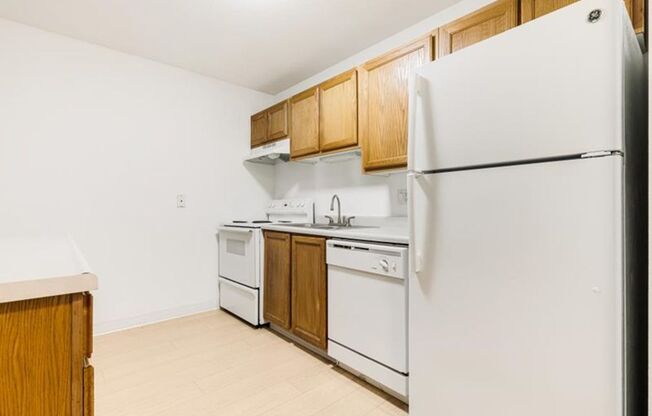 1 bed, 1 bath, 547 sqft, $1,350, Unit 32