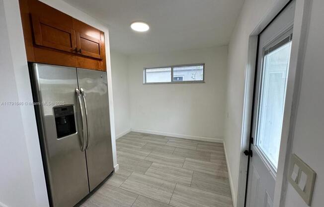 708 SW 6 ST