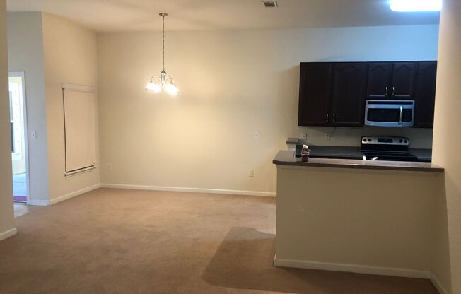 2 beds, 2 baths, $1,595