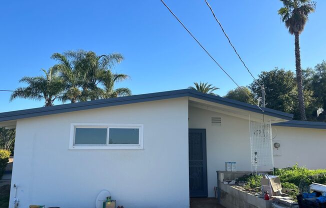 Remodeled 3 bd in Vista with large garage