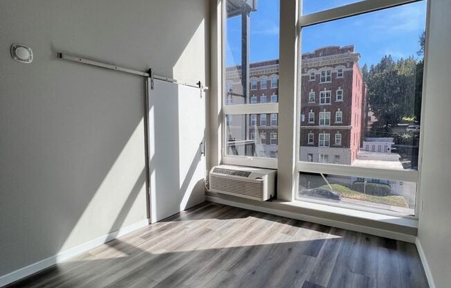 1 bed, 1 bath, 716 sqft, $1,900, Unit 507