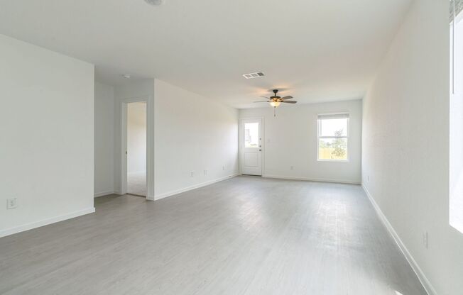 **Summer Special: 2 Weeks Free!!** Brand New Build in St. Hedwig