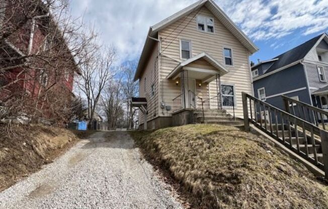 2171 SW 16th St Akron OH 44314