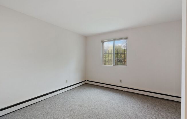 2 beds, 1 bath, 650 sqft, $1,075, Unit 111