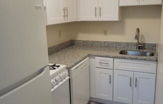 Renovated One Bedroom Garden Apartments Less Than a Mile to Clarendon Metro!