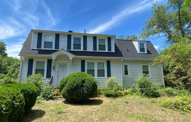 Charming 4bdrm/1.5bth Colonial Located in the West End of Henrico County!!