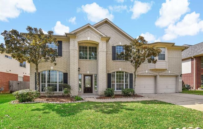Beautifully Updated Home in Sugar Land’s Sought-After Greatwood!