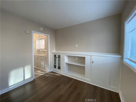 1034 W 15 ST