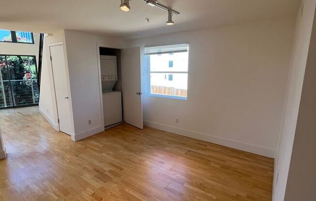 260 Clara St, #7