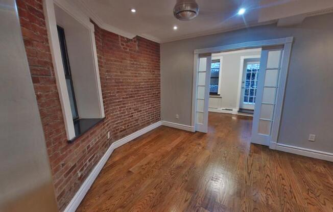 209 E 25th St