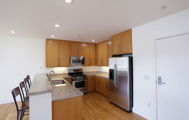 371 30th St #201 - 1 Bedroom | 1 Bath | Condo