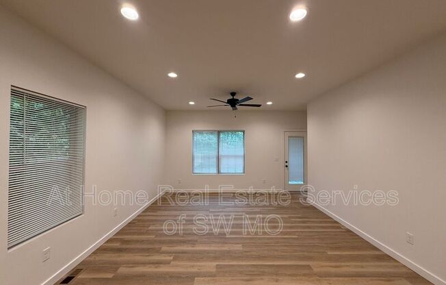 2731 W LATOKA
