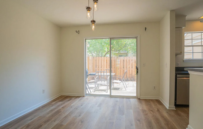 Extremely Spacious Townhome by South Park