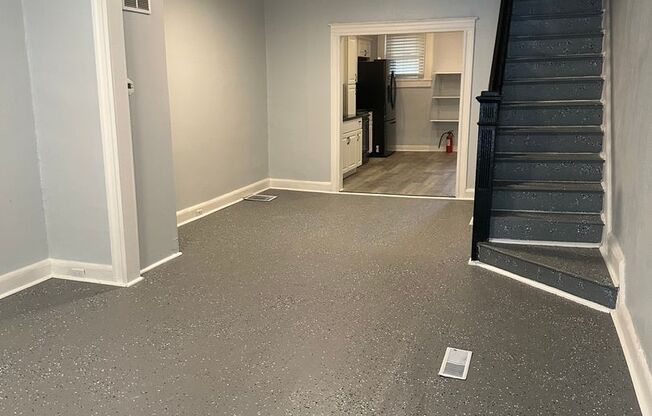 Spacious Home for Rent! Bonus Den Space! W/D Hook-Up! Ceiling Fans! Available Now!