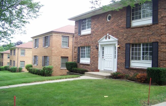 1 bed, 1 bath, 675 sqft, $999, Unit 7910 - 5