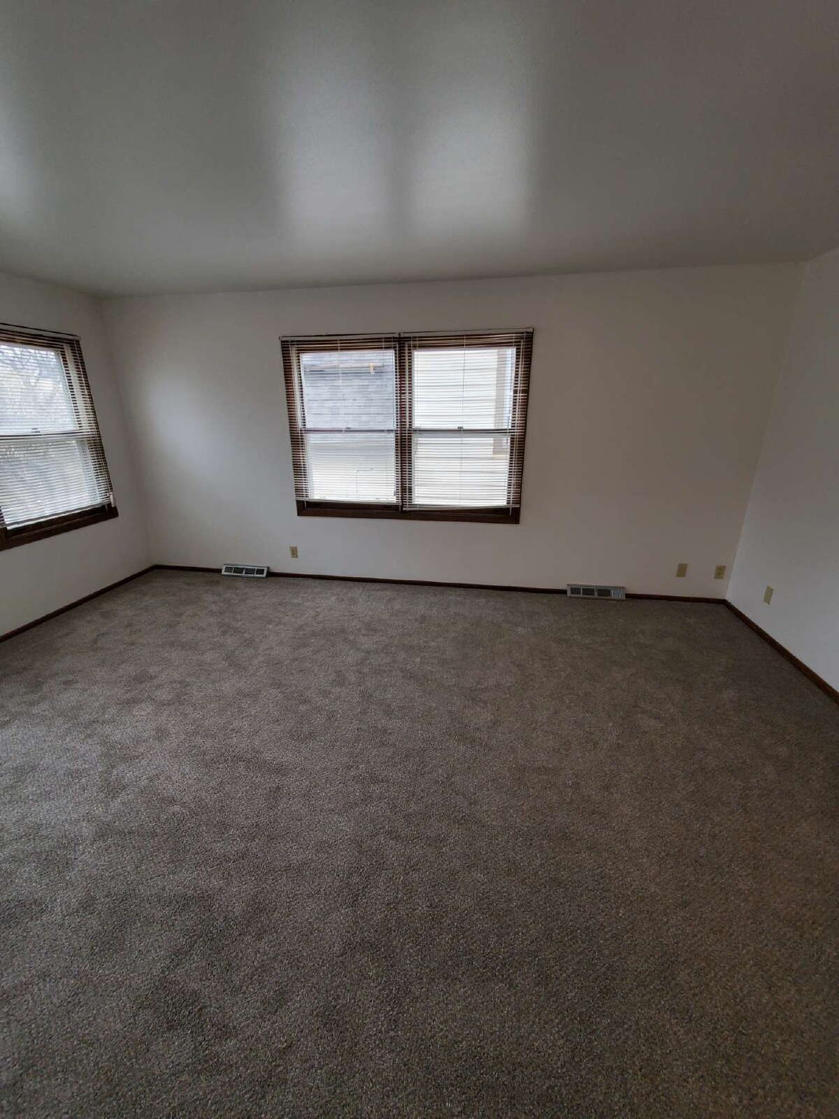 1112 S 62 ST