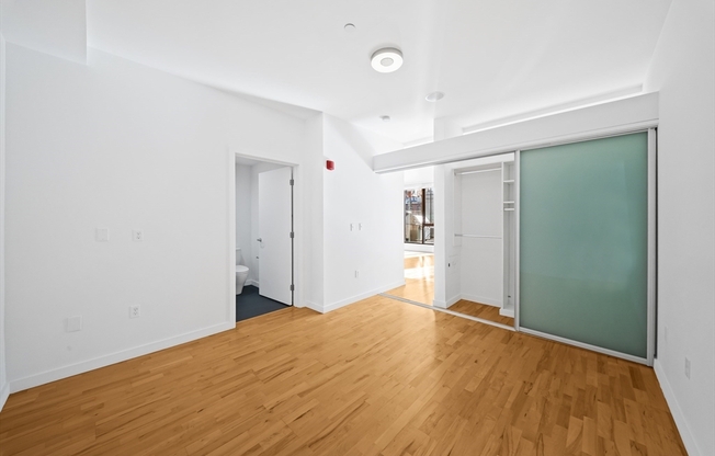 1 bed, 1.5 baths, 807 sqft, $5,000, Unit 609