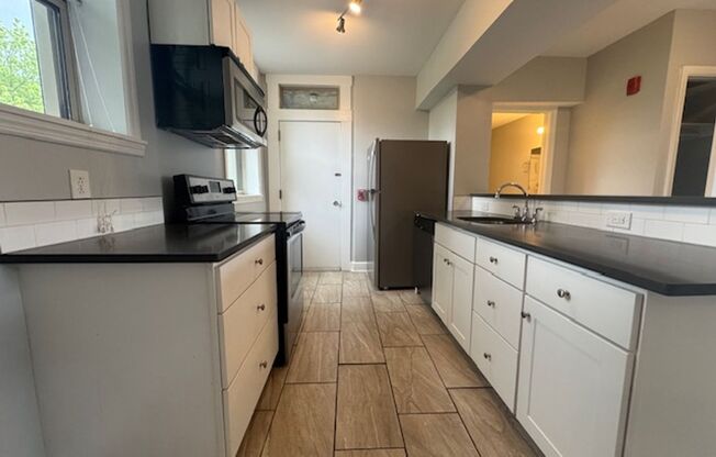 5721-5727 Elwood Street