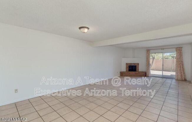 4210 E PRESIDIO RD