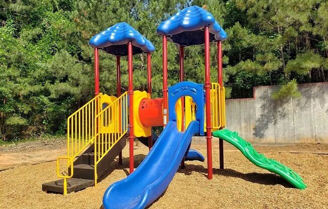 4 beds, 2.5 baths, 1,400 sqft, $1,900, Unit 69