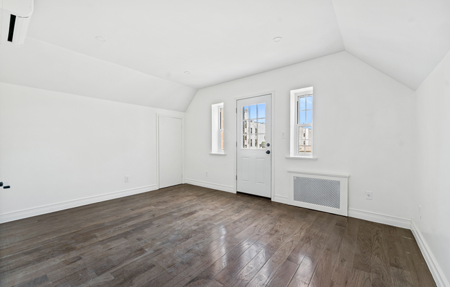 65 BAY 23 ST