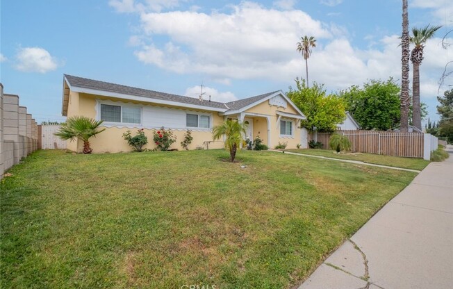 6933 FALLBROOK AVE
